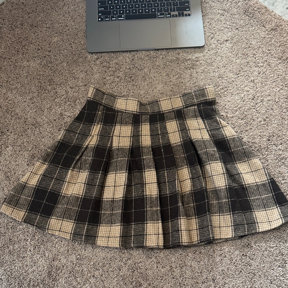 SHEIN Black and Cream Plaid Mini Skirt